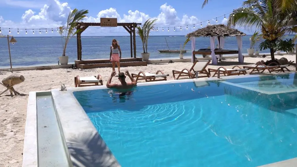 Hotel Paradise 4: Dzień w raju!
