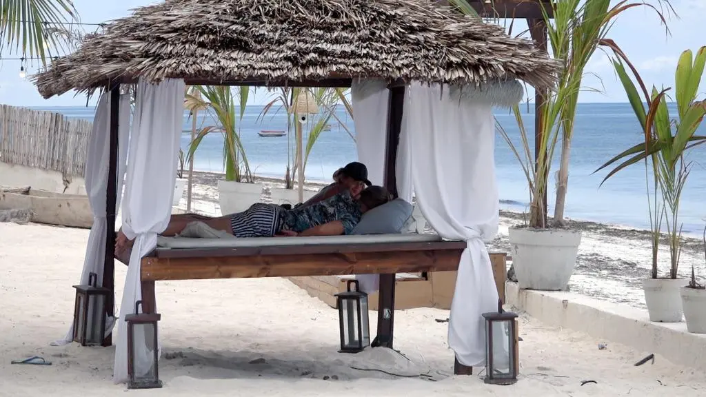 Hotel Paradise 4: Dzień w raju 