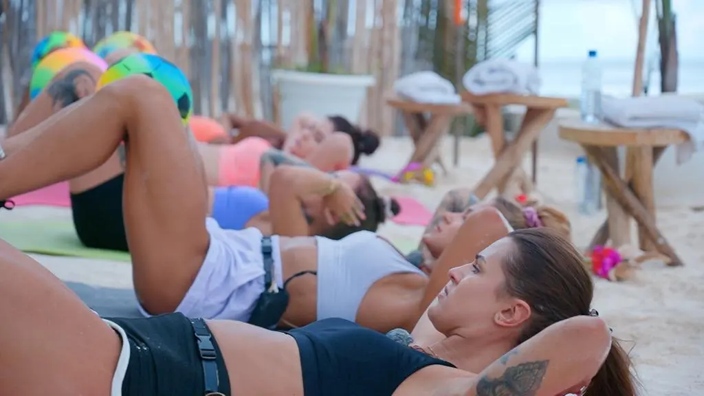Hotel Paradise 4: Dziewczyny podczas konkurencji