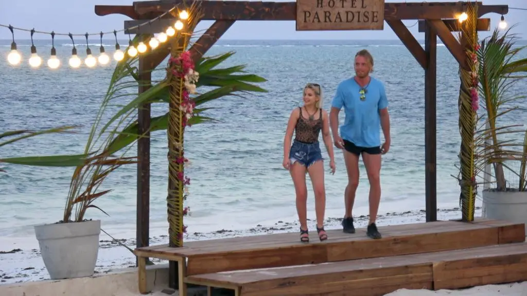 Hotel Paradise 4: Giovanni i Karolina