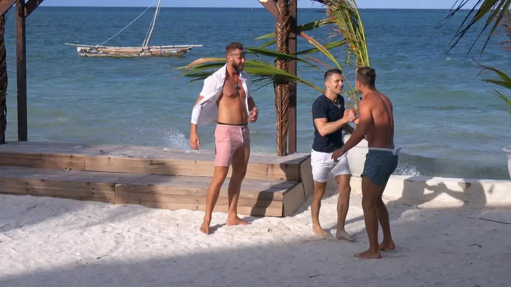 Hotel Paradise 4: Janek wraca do hotelu