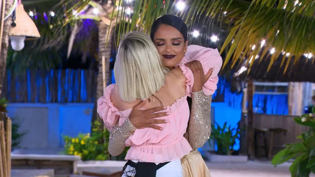 Hotel Paradise 4: Karolina i Klaudia El Dursi