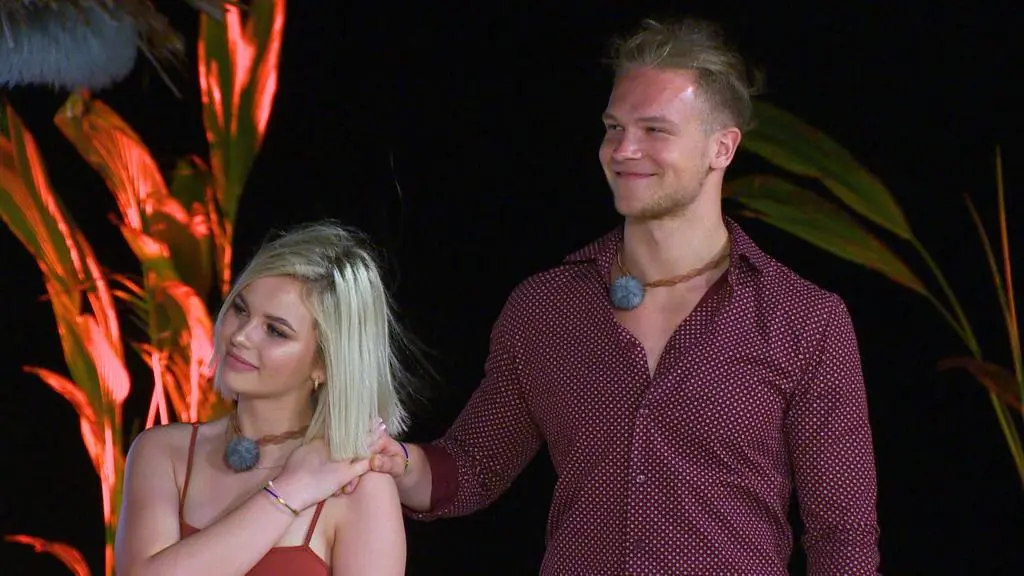 Hotel Paradise 4: Karolina i Miłosz