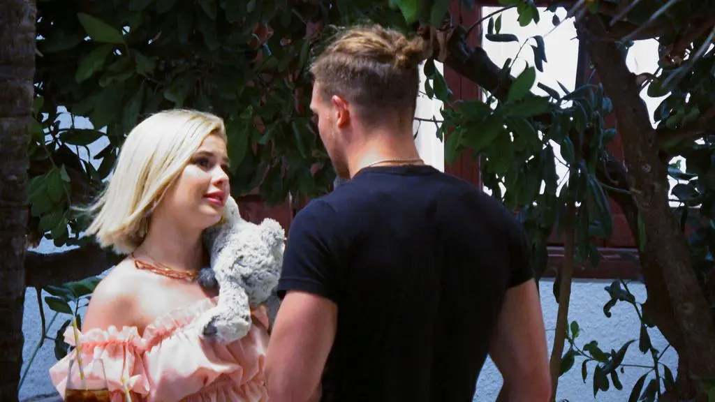 Hotel Paradise 4: Karolina i Miłosz