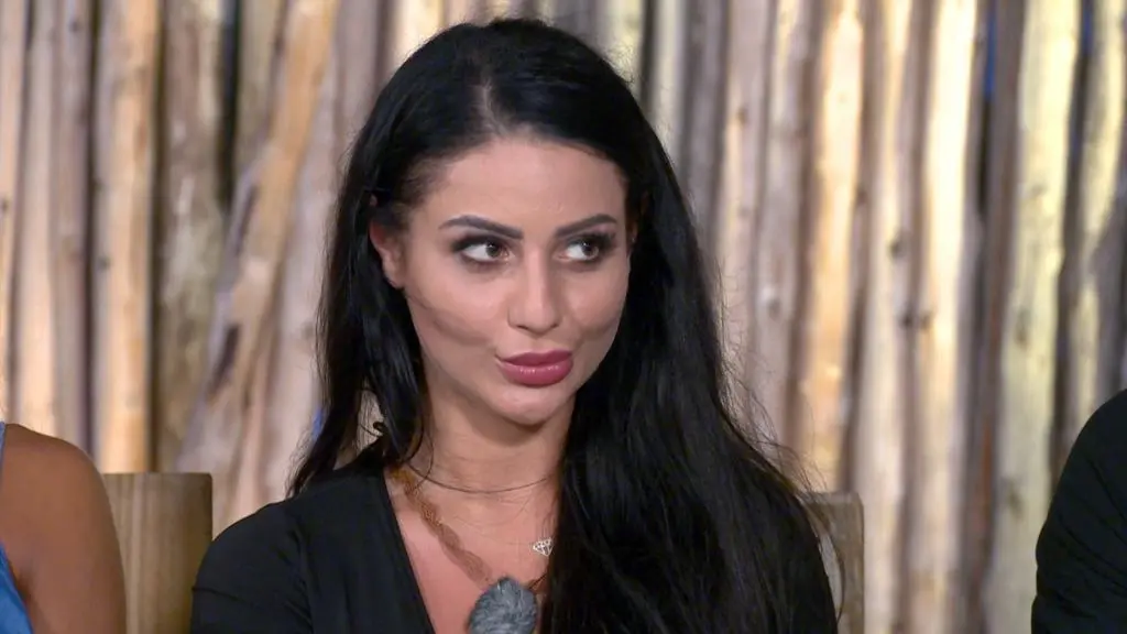 Hotel Paradise 4: Kasia