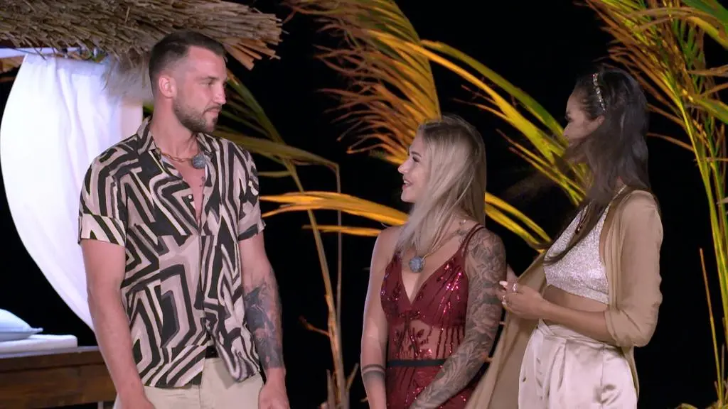 Hotel Paradise 4: Krzysiek, Sara i Klaudia El Dursi