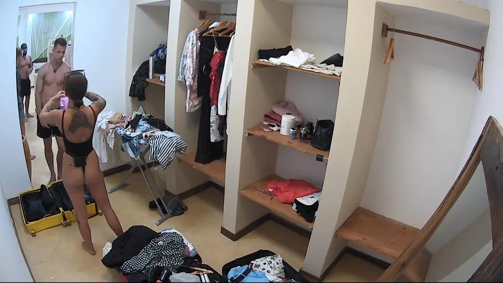 Hotel Paradise 4: Launo