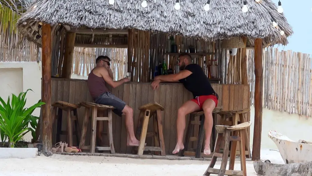 Hotel Paradise 4: Łukasz i Darek