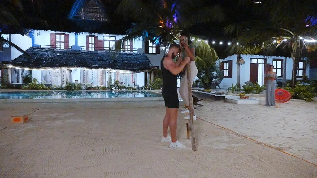 Hotel Paradise 4: Łukasz i Nana