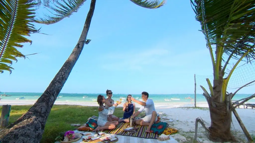Hotel Paradise 4: Marysia, Kuba, Natka i Klaudia