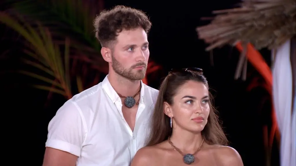 Hotel Paradise 4: Mati, Vanessa