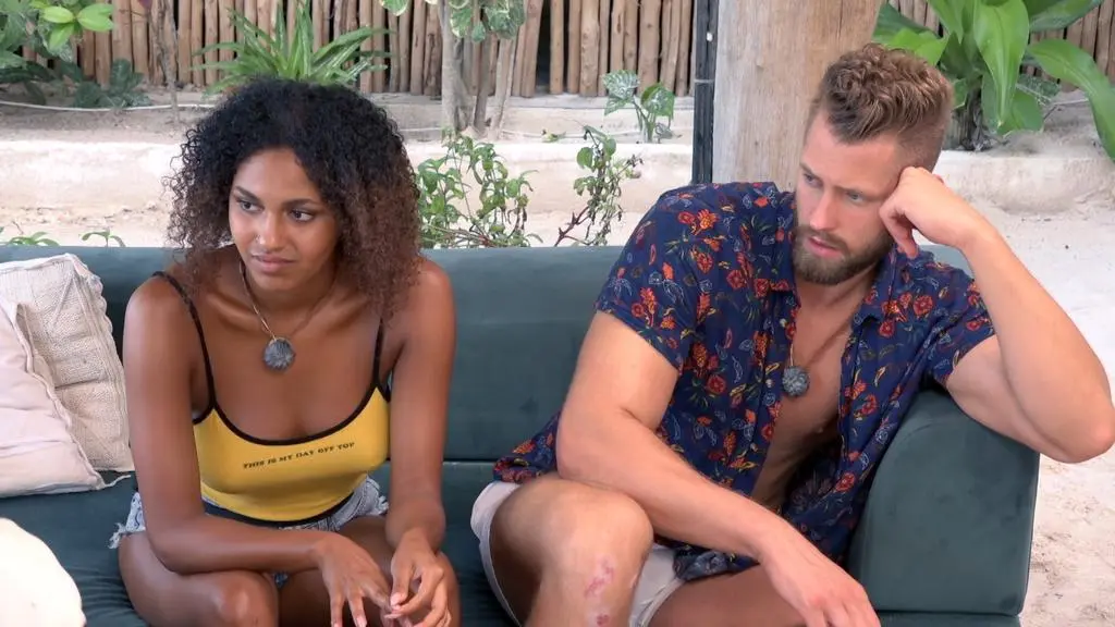 Hotel Paradise 4: Nana i Łukasz