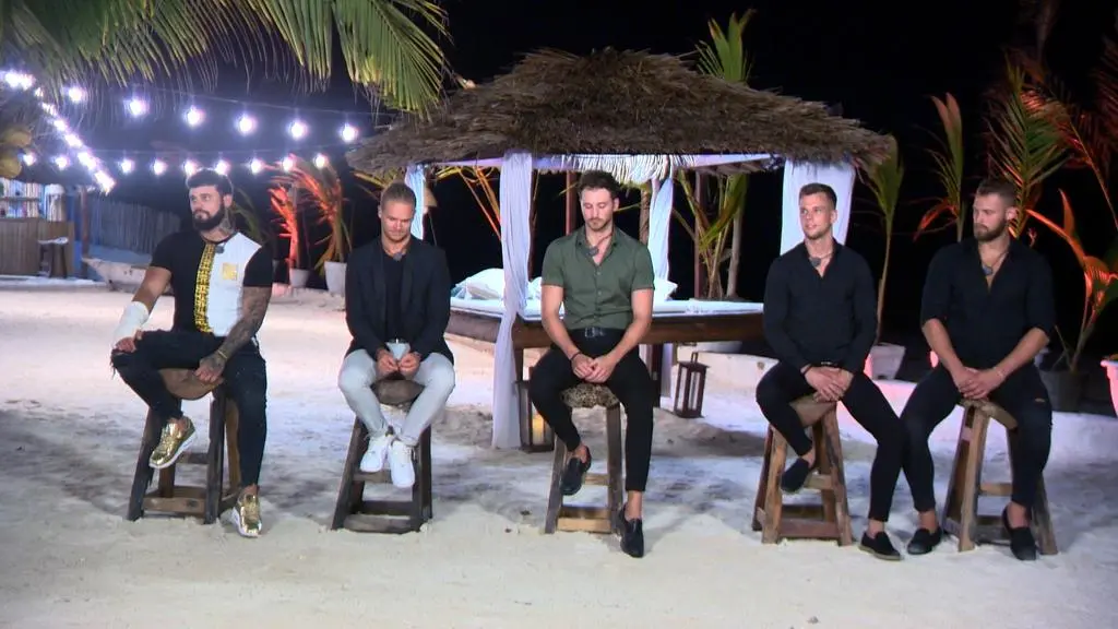 Hotel Paradise 4: Panowie na Rajskim Rozdaniu