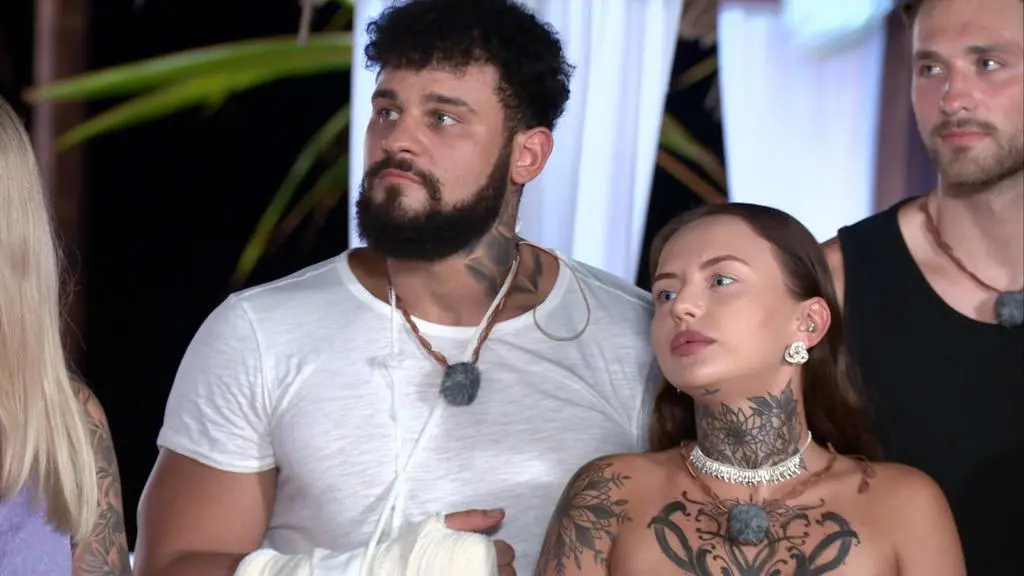 Hotel Paradise 4: Przemek i Launo