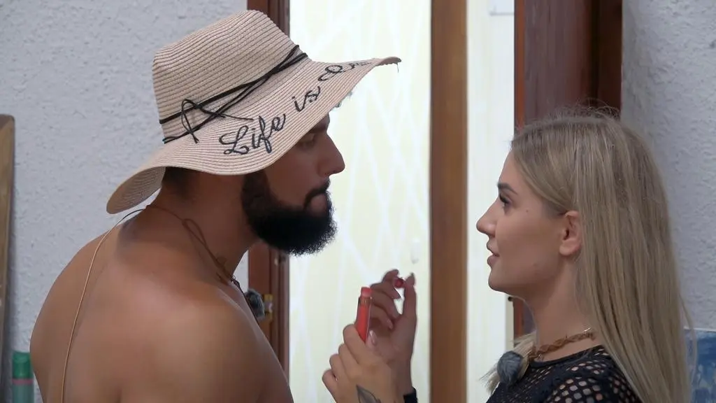 Hotel Paradise 4: Przemek i Sara