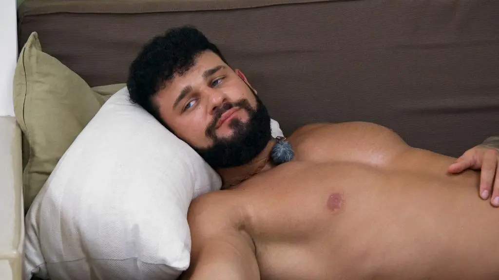 Hotel Paradise 4: Przemek