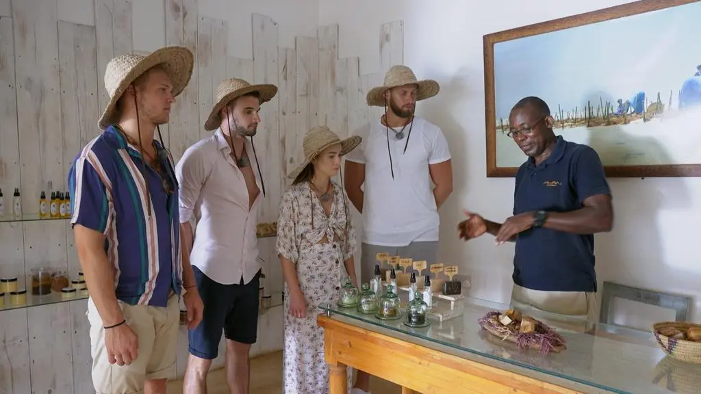 \Hotel Paradise 4: Randka