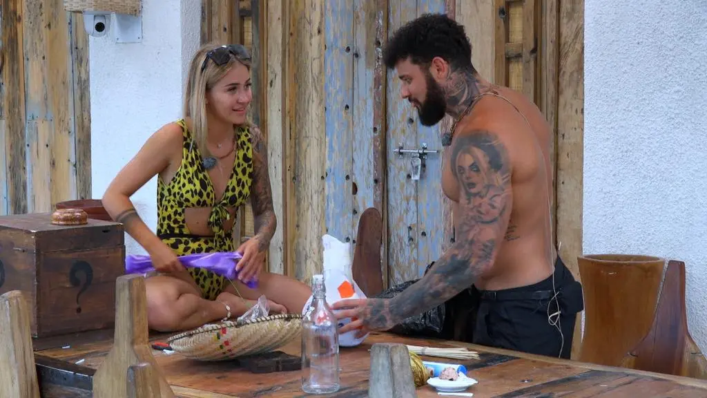 Hotel Paradise 4: Sara i Przemek