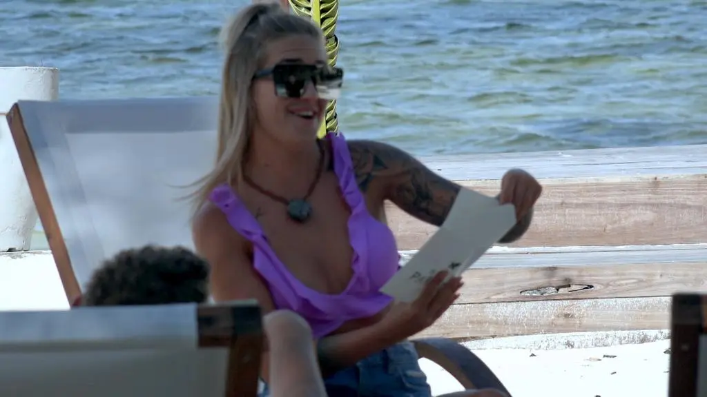 Hotel Paradise 4: Sara