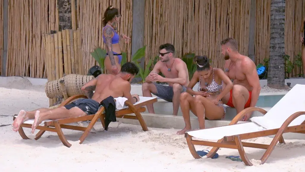 Hotel Paradise 4: Uczestnicy
