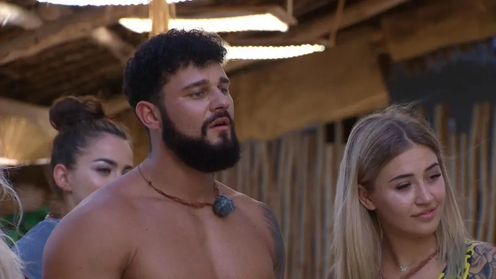 Hotel Paradise 4: Vanessa, Przemek i Sara