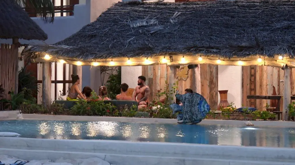Hotel Paradise 4: Wieczór w raju
