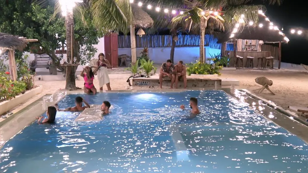 Hotel Paradise 4: Wieczór w raju 