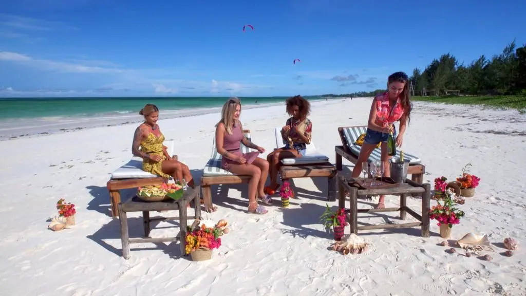 Hotel Paradise 4: Wiktoria, Sara, Nana i Vanessa