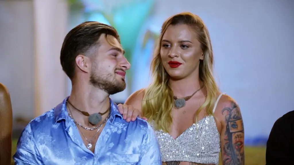 Hotel Paradise 5: Grzegorz i Marika
