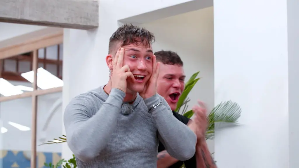 Hotel Paradise 5: Jay
