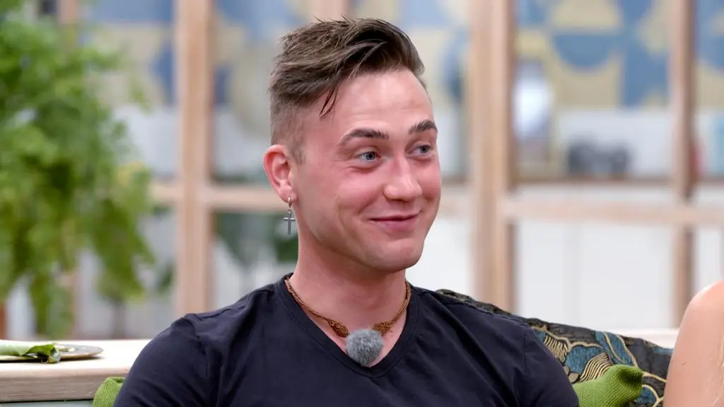 Hotel Paradise 5: Jay