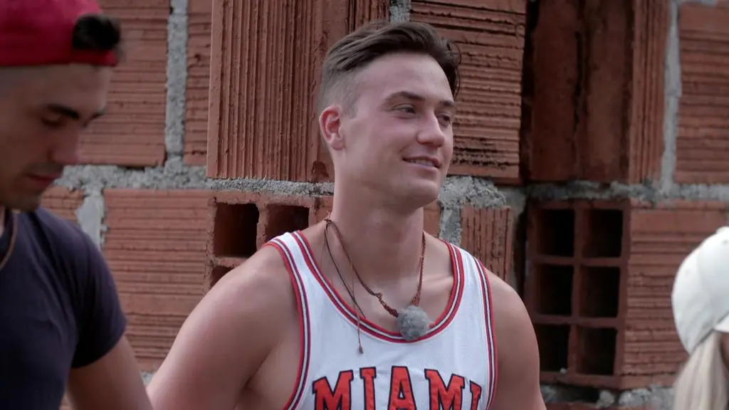 Hotel Paradise 5: Jay