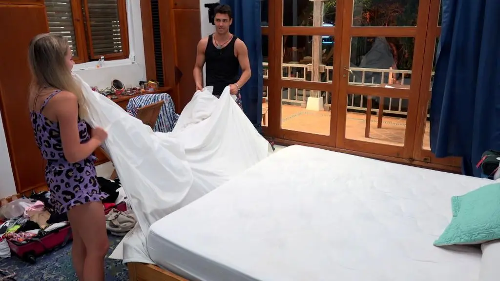 Hotel Paradise 5: Karolina i Kasper