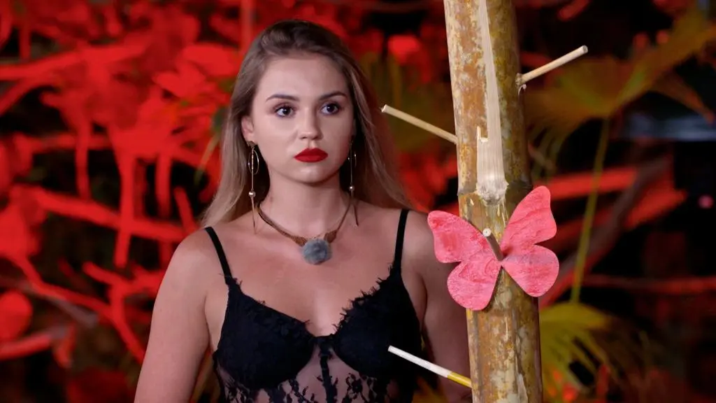 Hotel Paradise 5: Karolina