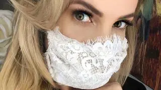 Maseczki zaprojektowane przez Izabelę Janachowską