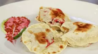 Jagoda Misztal Ala`totrille faszerowane kotlecikami z kaszy gryczanej z twarogiem wędzonym z karmelizowanymi buraczkami i sosem szczypiorkowym