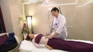 12. odc. "Kliniki urody"