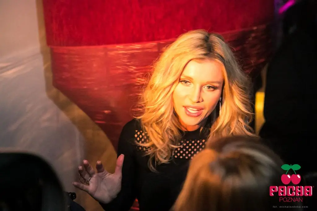 Joanna Krupa na otwarciu klubu