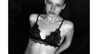 Karolina Pisarek w zmysłowej sesji