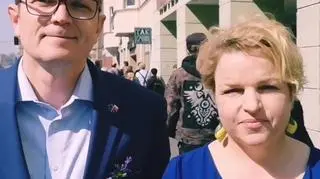 Katarzyna Bosacka z mężem na marszu poparcia dla nauczycieli