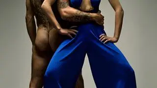 Odważna sesja z nagim modelem