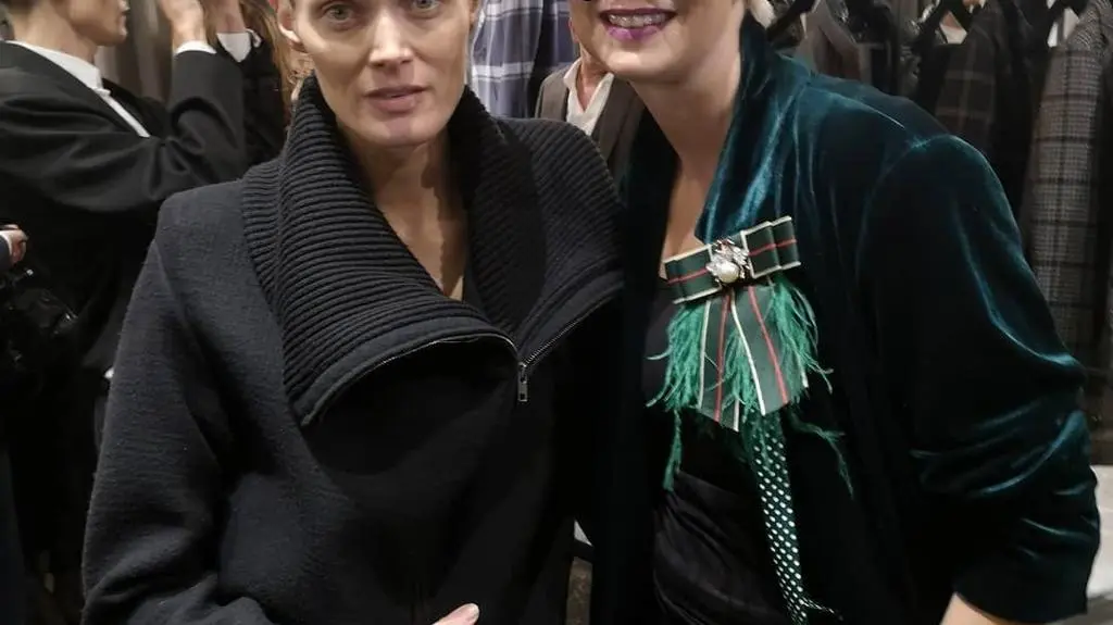 Małgorzata Bela i Anita Ruta na otwarciu nowego atelier Tomasza Ossolińskiego