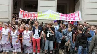 Marcin Muszyński miał we Wrocławiu sporą grupę fanów: "Marcin wyczaruj finał" - głosił transparent