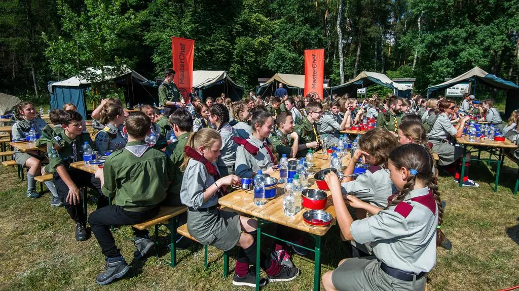 Harcerze testują potrawy uczestników "MasterCherf".