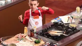 Mateusz ma tylko 9 lat, a już gotuje jak dorosły kucharz. Sami zobaczcie. 