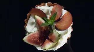 Mini tarty z kremem waniliowym, figami i owocami