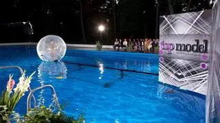 Spacer po wodnym wybiegu