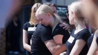 Modelki pomagają zwierzętom!