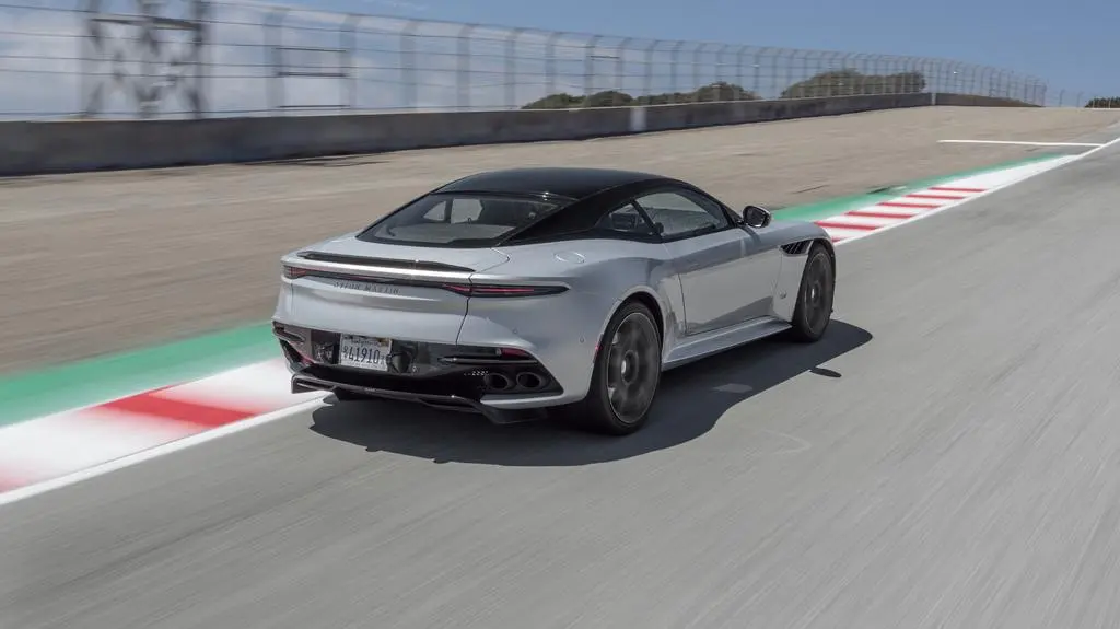 MotorTrend - Best Driver's Car 2019