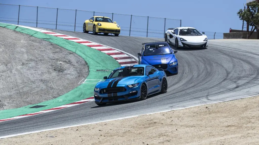 MotorTrend - Best Driver's Car 2019